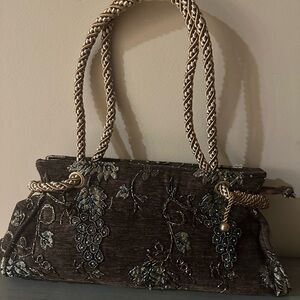 Unique Tapestry Pocketbook, Brand unknown